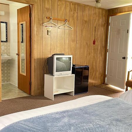 Rachel'S Motel And Cottages Surrey Exteriör bild
