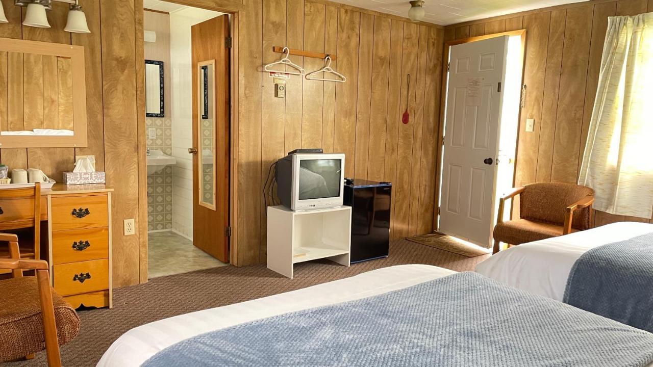 Rachel'S Motel And Cottages Surrey Exteriör bild