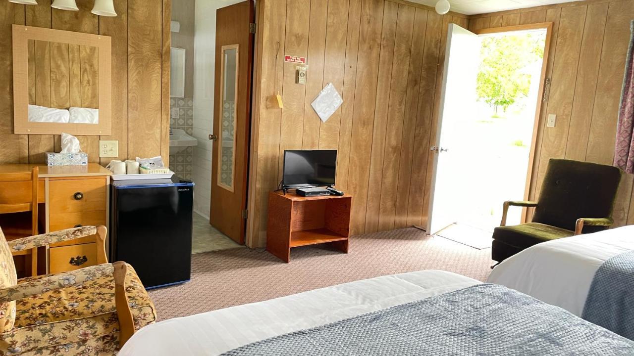 Rachel'S Motel And Cottages Surrey Exteriör bild