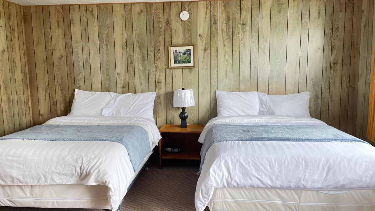 Rachel'S Motel And Cottages Surrey Exteriör bild