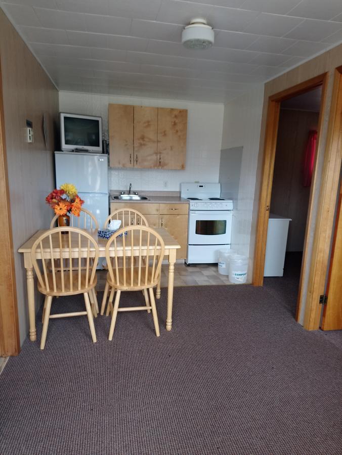 Rachel'S Motel And Cottages Surrey Exteriör bild